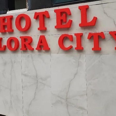 Hotel Vlora City ภายนอก รูปภาพ
