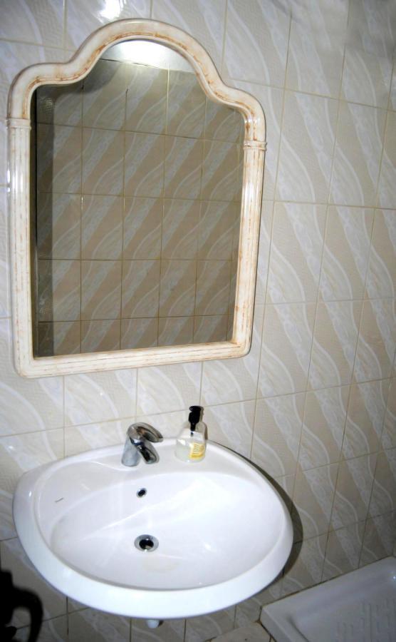Hotel Vlora City ภายนอก รูปภาพ