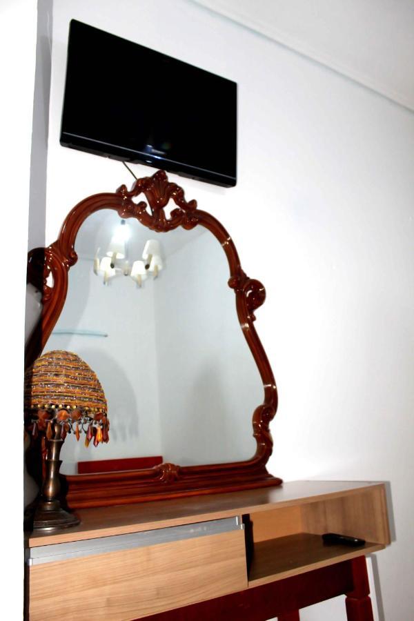 Hotel Vlora City ภายนอก รูปภาพ