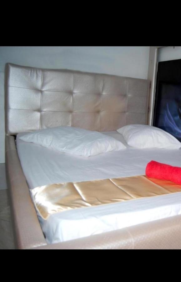 Hotel Vlora City ภายนอก รูปภาพ